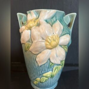 Roseville Pottery White Clematis on Blue Pattern 105-7 Two Handled Vase